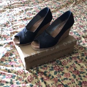 Tom’s Shoes